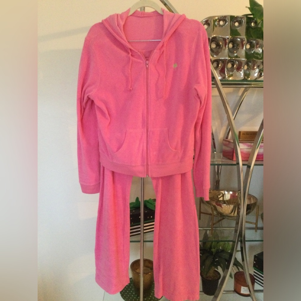 Lilly Pulitzer hoody and lounge pants in pretty pink Terry cloth. Size large.